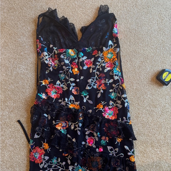 Kim Shui Floral Sequin Mini M - Picture 5 of 6